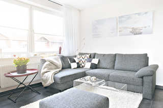 Haus Vogelsand, App. 342 Wohnzimmer mit Sofa