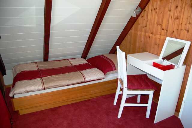 Schlafzimmer 2 mit 2 Einzelbetten