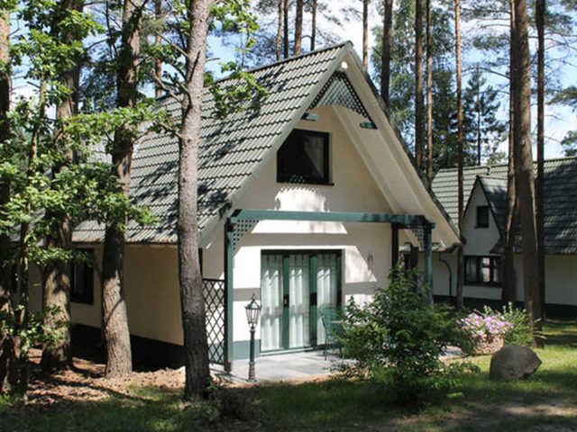 Ferienhäuser am See Van der Valk Naturresort Drewitz