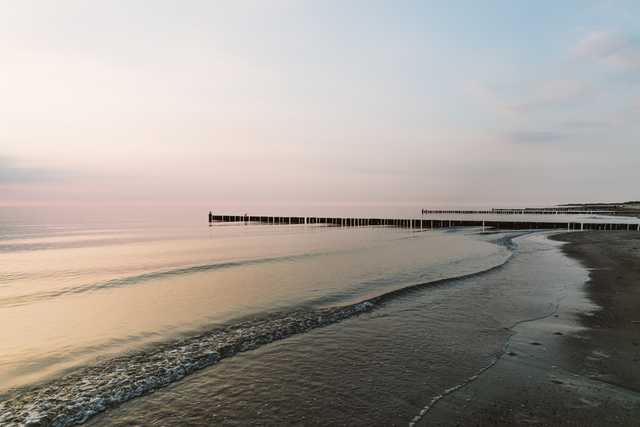 Ostsee mit romantischem Sonnenuntergang
