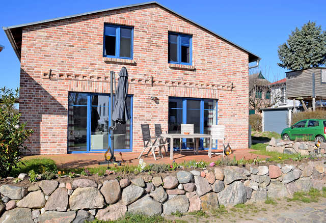 Ferienhaus zum Boddenstrand mit Kamin