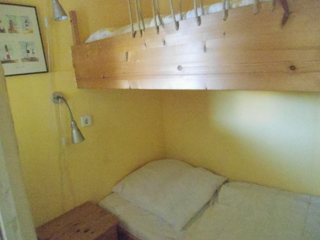 Kleines Schlafzimmer mit Etagenbett (Zugang vo...