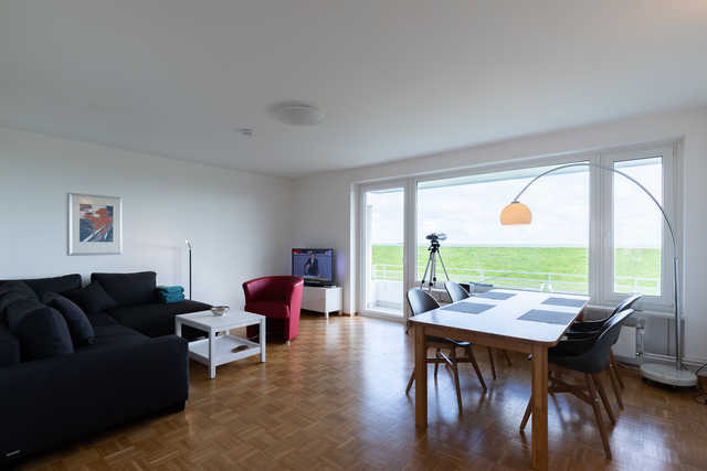 Haus Bojenbad, Whg. 27 Wohnzimmer mit Blick auf die Elbe