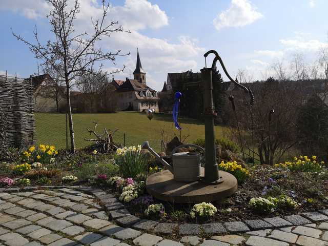 Schloss Wiesenthau, vom Garten aus