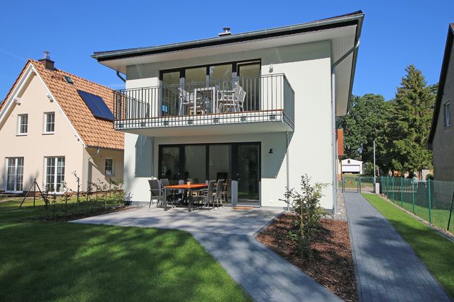 A: Ferienhaus Igelbau mit 2 komfortablen Ferienwohnungen Hausansicht