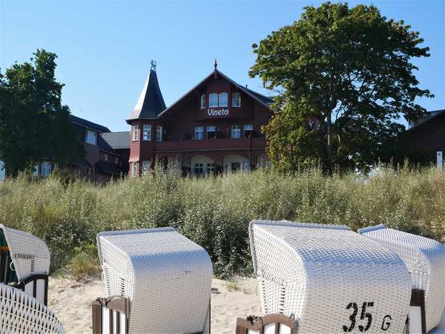 Blick vom Strand zur Villa Vineta