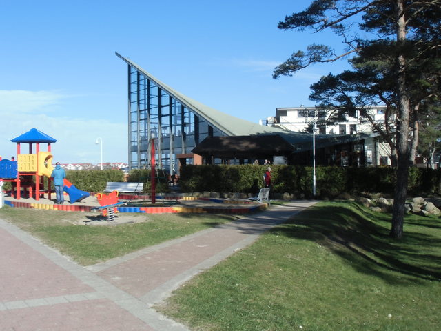 Spielplatz vor der Ostseeperle