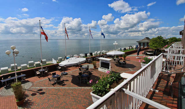 Akzent Strandhotels Wilhelmshaven Meerblick vom Balkon