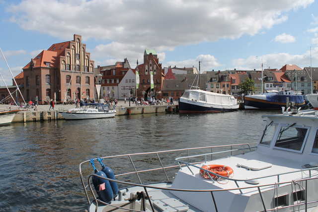 Blick auf den Alten Hafen in Wismar