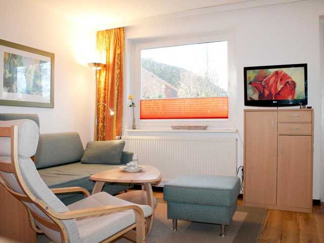 Urlauberdorf 35a- Wohnbereich mit TV