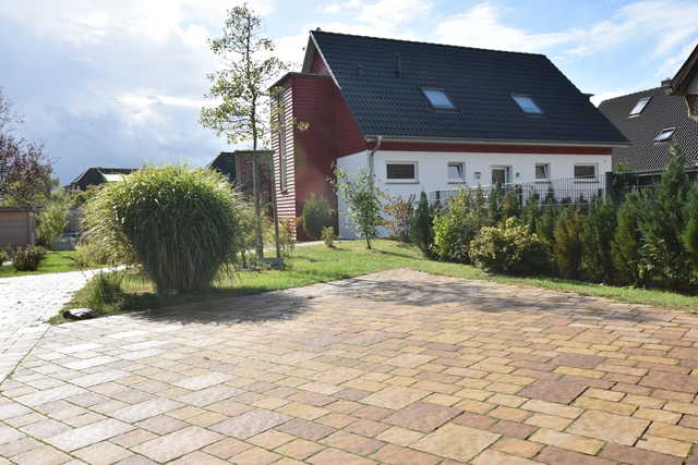 Ostsee Ferienhaus B&S mit Terrasse und Garten OFC 10 Viel Platz um das komplett eingezäunte Ferienhaus 