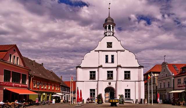 Historische Innenstadt mit Wolgaster Rathaus
