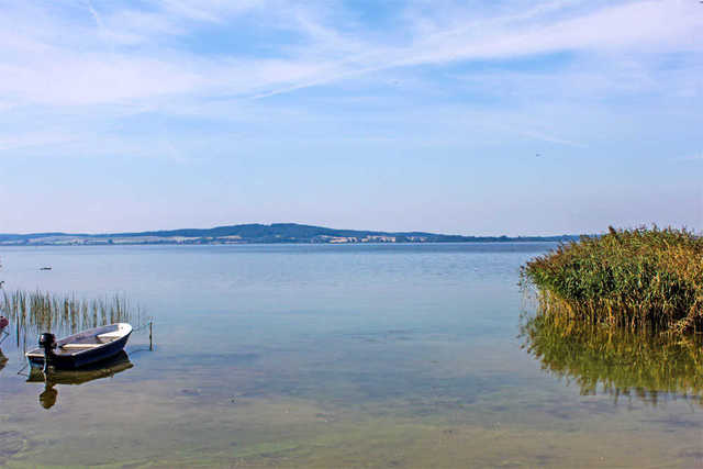 Blick auf den nahegelegenen See