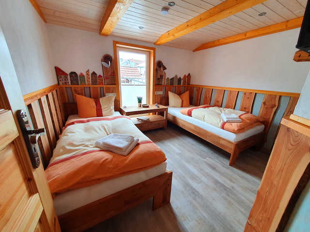 Schlafzimmer 3 mit zwei Einzelbetten (0.90 x 2....