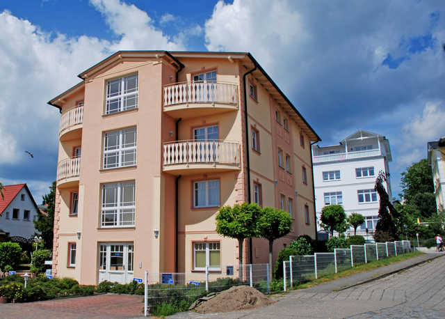 Villa Vitalis - Appartements und Wellness auf Rügen Außenansicht