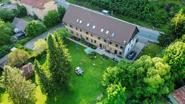Haus am Wolfsbach - Gruppenunterkunft SORGENFREI BUCHEN* Luftaufnahme