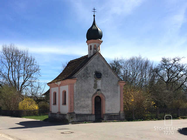 Unsere Hauskapelle Maria Hilf außen Gut Stohrerhof