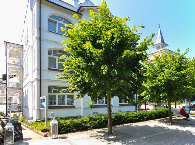 Villa Gudrun Strand-App. 551 Balkon seitl. Meerbl. Appartement 551 im Hochparterre mit Blick zur P...
