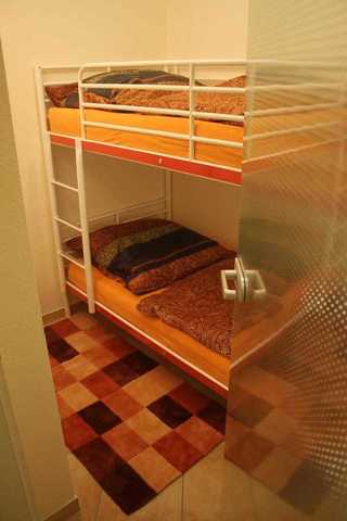 2. Schlafzimmer mit Doppelstockbett