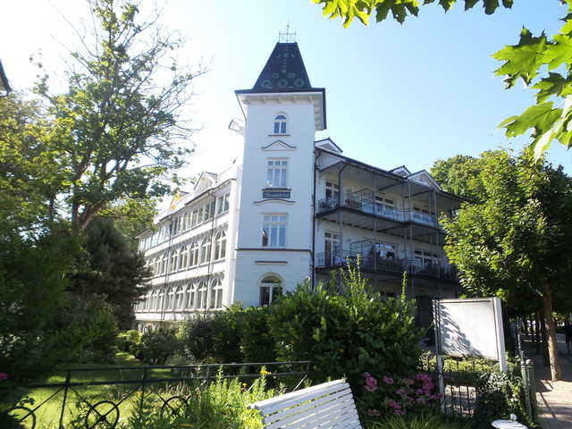 Ferienwohnung Villa Stranddistel im Ostseebad Binz, Rügen Villa Stranddistel im ruhigen Teil der Strandpr...