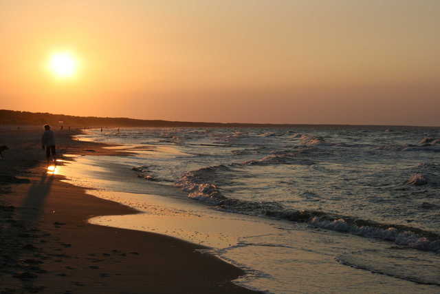 Sonnenuntergänge am Strand genießen