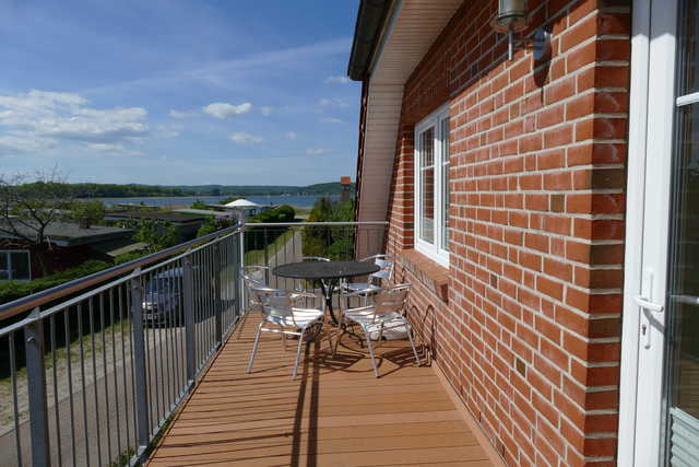Balkon mit Blick auf den Selliner See und Einga...