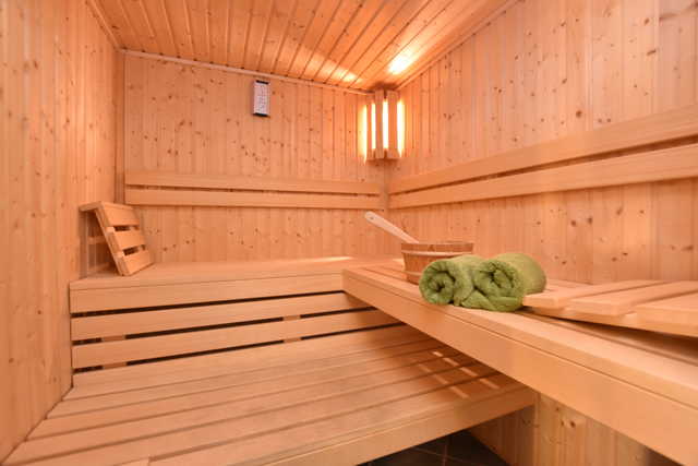Wohlige Wärme: Sauna im Ferienhaus