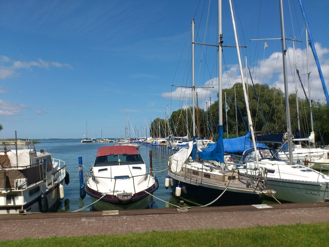 Der schmucke Yachthafen Mönkebude.