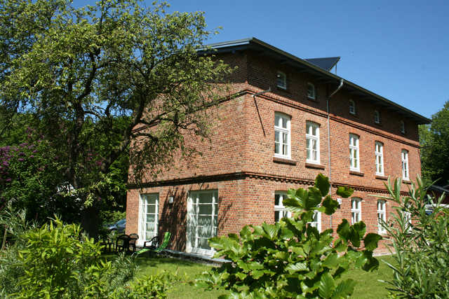 Eisenbahnerhaus in Klausdorf Außenansicht