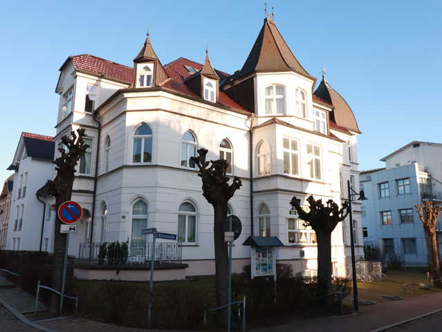 Türmchenzimmer Schloß Hohenzollern von der Ritterstraße vorne