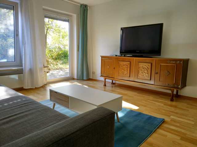 Sonnige EG-Wohnung mit Garten Terrasse in Forchheim Apartment