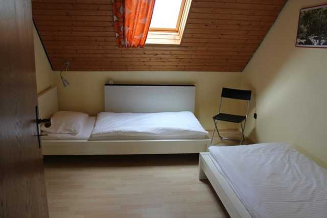 Zimmer mit 2 Einzelbetten OG