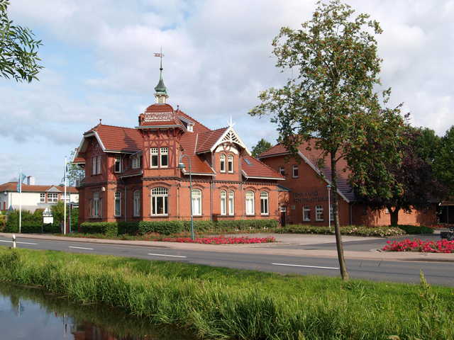 Fehn- und Schiffahrtsmuseum mitten in Rhauderfehn.