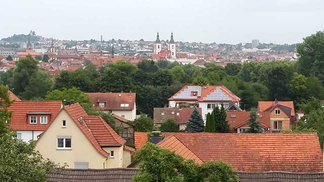 Ausblick vom Neuenberg über die Stadt mit Stadt...