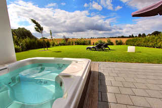 Villa Grande / Luxus-EG-Fewo GLENEAGLES (WE 1) Eigener Außenwhirlpool (ganzjährig 38 °C) im Te...