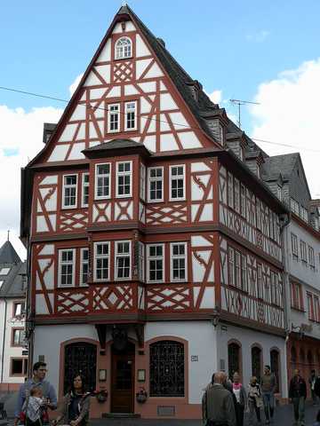 klassisches Fachwerkhaus in Mainz am Rhein