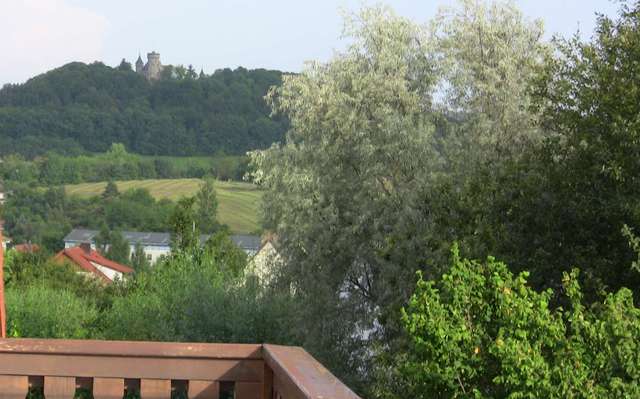 Blick vom Balkon auf Schloss Landsberg