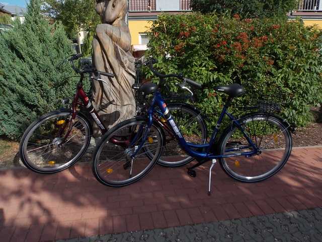 2 Fahrräder inklusive