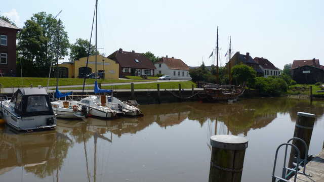 Hafen Tönning mit Blick auf die altere Fischere...