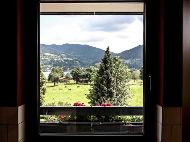 HOTEL BUSSI BABY - Ausblick Richtung See