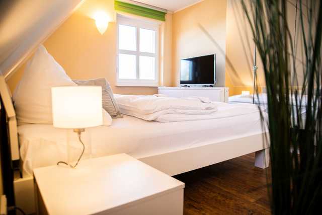 Schlafzimmer 2 im OG mit Doppelbett (200 x 200...