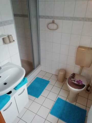 Duschbad / WC im Edgeschoss