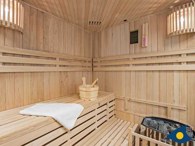 Badezimmer 3 mit Sauna, Dusche und WC im Unterg...