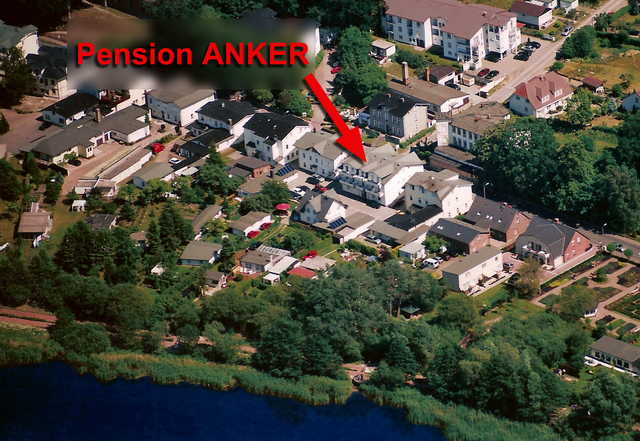 Luftaufnahme Gelände Pension ANKER; unten der a...