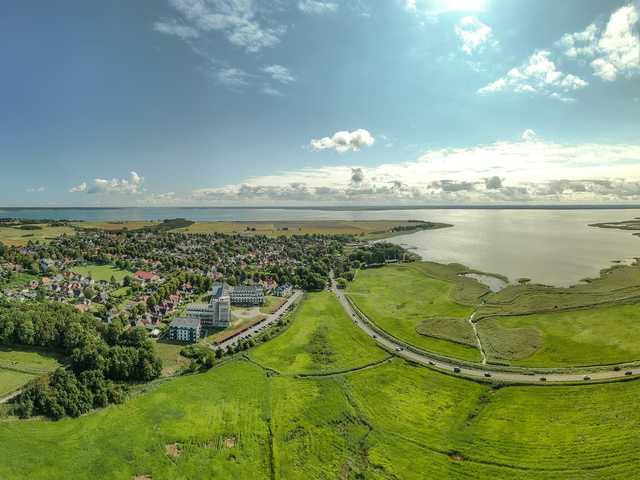 Blick auf Bodden und Ostsee