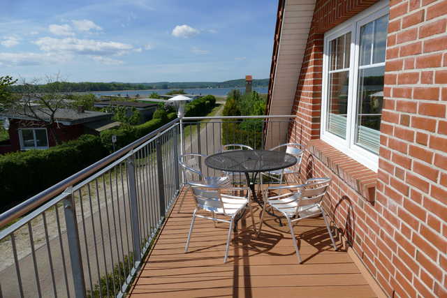Haus am Deich- Feriendomizil mit Balkon Balkon mit Blick auf den Selliner See