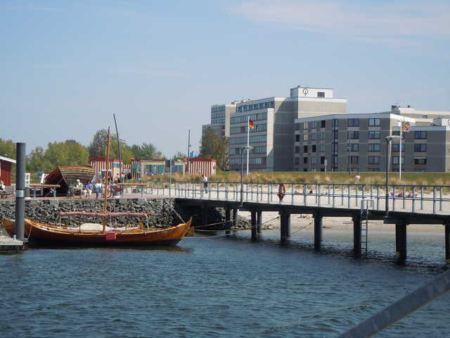 Historischer Hafen mit Blick auf die Marina