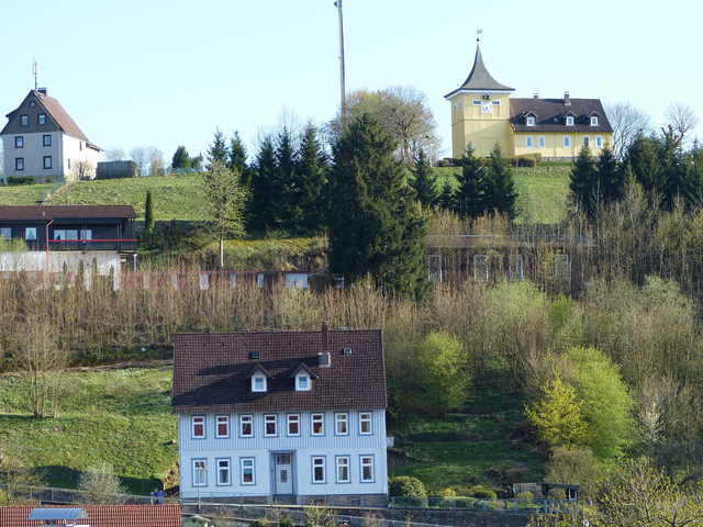 Ansicht mit Glockenturm