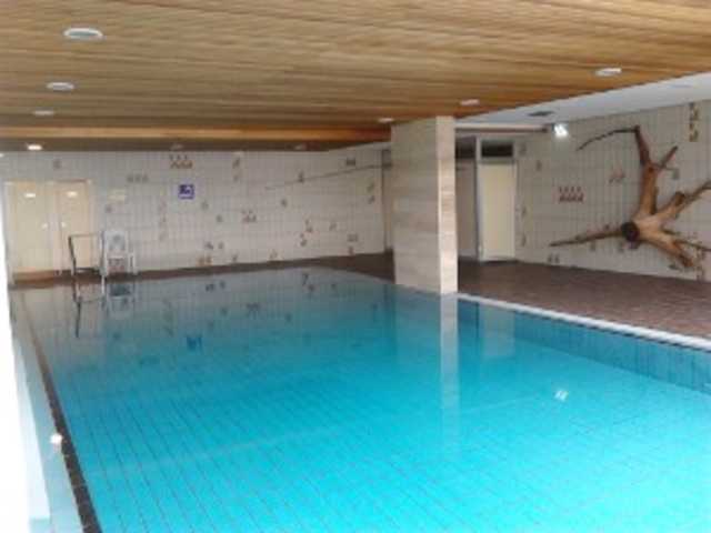 Schwimmbad im Haus